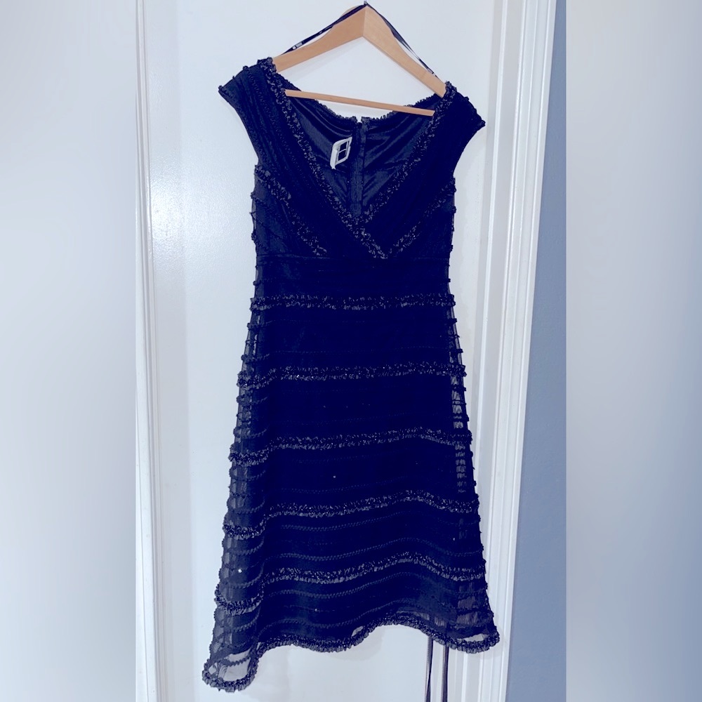 TADASHI - 8 - cocktail dress - black with sparkle